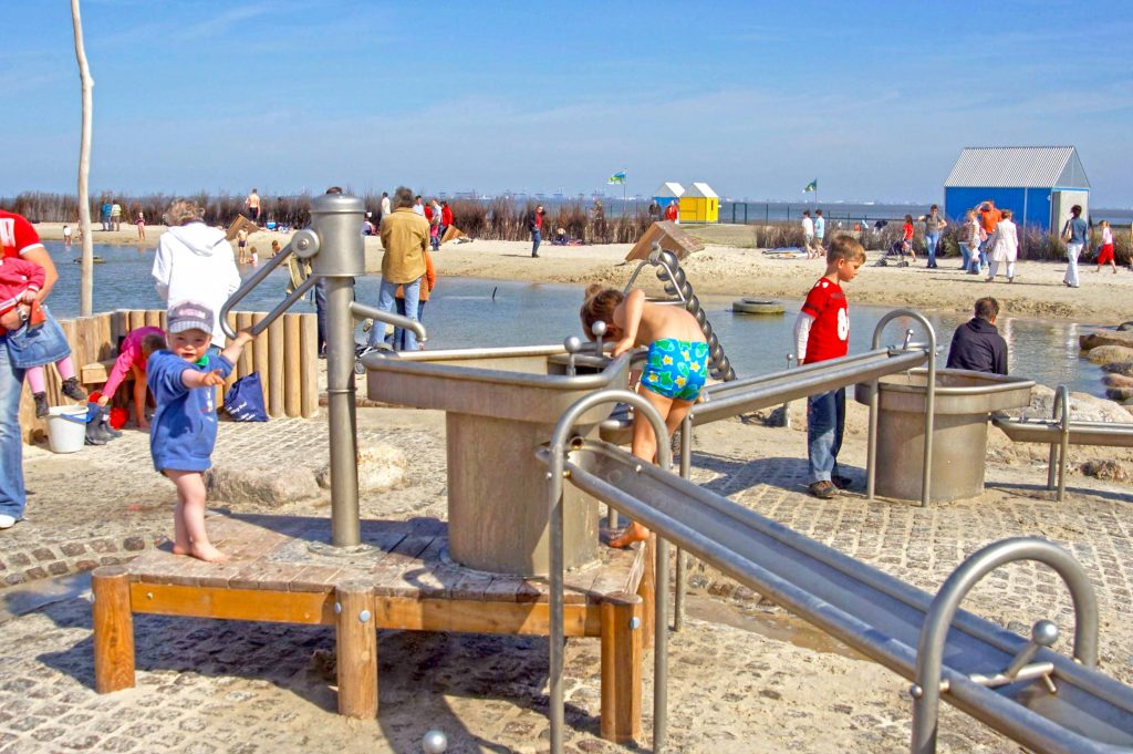 Meander Water Play Goric Playgrounds