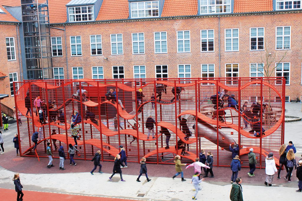 Lots of people enjoying the Wallholla