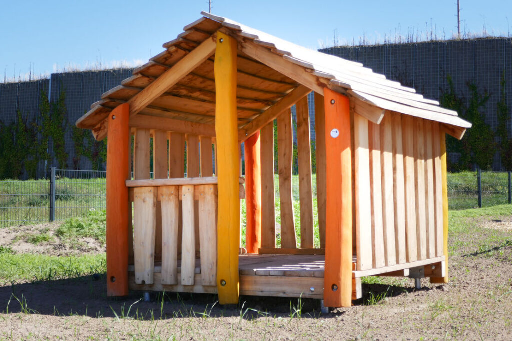 Children's Playhouse Frieda Featured Image